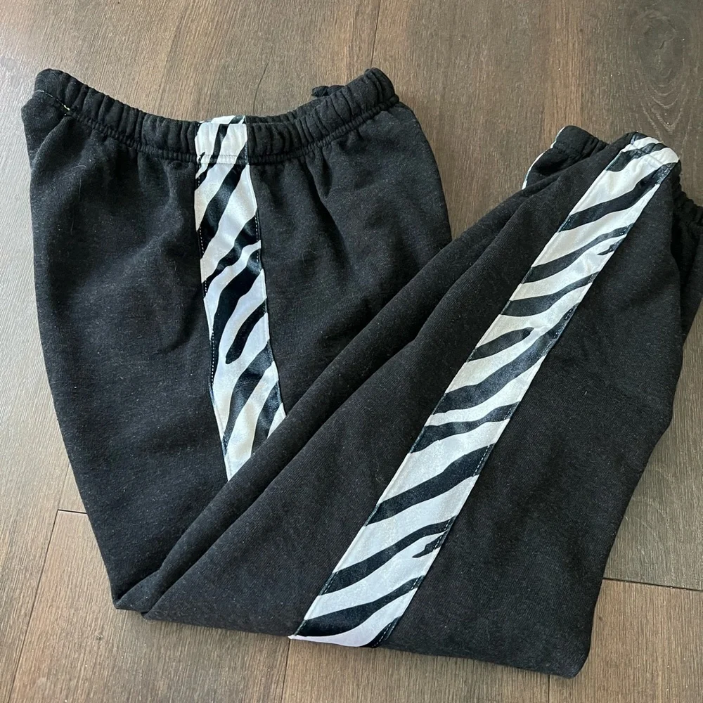 Aviator Nation - Zebra Striped Sweatpants Size M - Picture 5 of 8